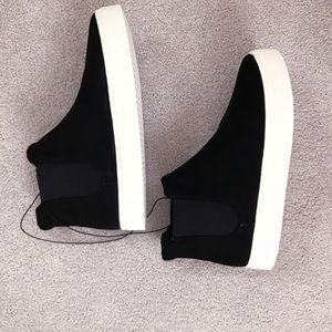 New H&M Black High Top Sneakers